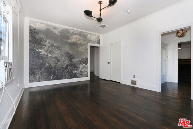 Building Photo - 840 N La Fayette Park Pl