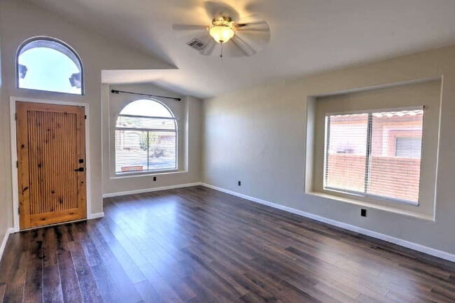 Building Photo - Rancho Sahuarita