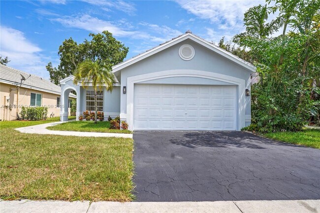 Building Photo - 9354 Arborwood Cir