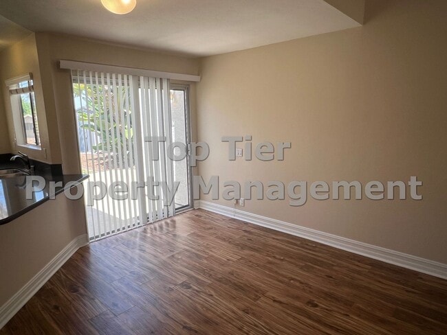 Foto del edificio - Charming 2-Bedroom Home with Large Yard and Modern Upgrades - Available Now!