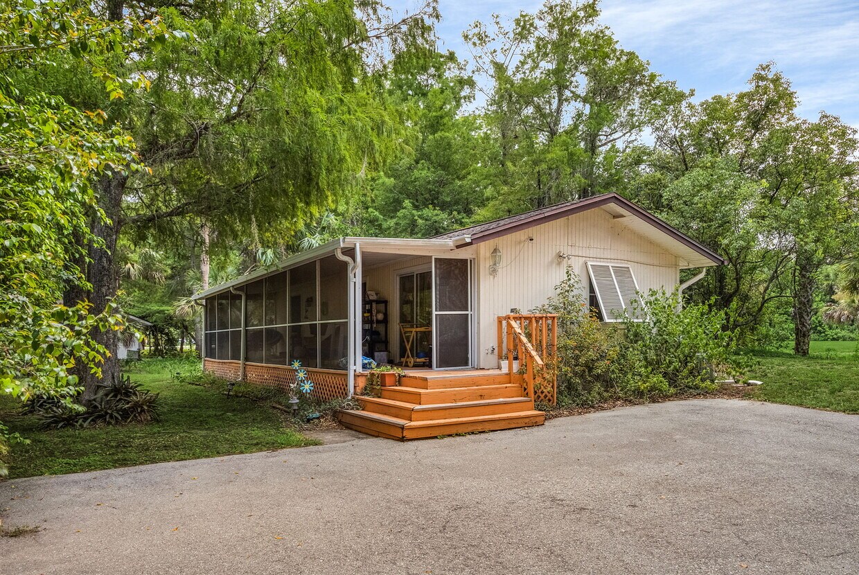 Foto principal - 530 Weber Blvd S