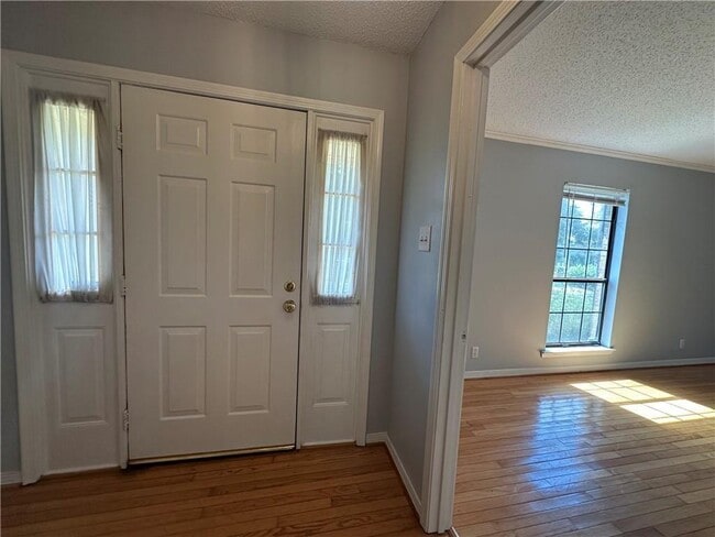 Building Photo - 6750 Browder Dr