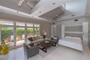 Foto del edificio - 657 Bridgeway Ln