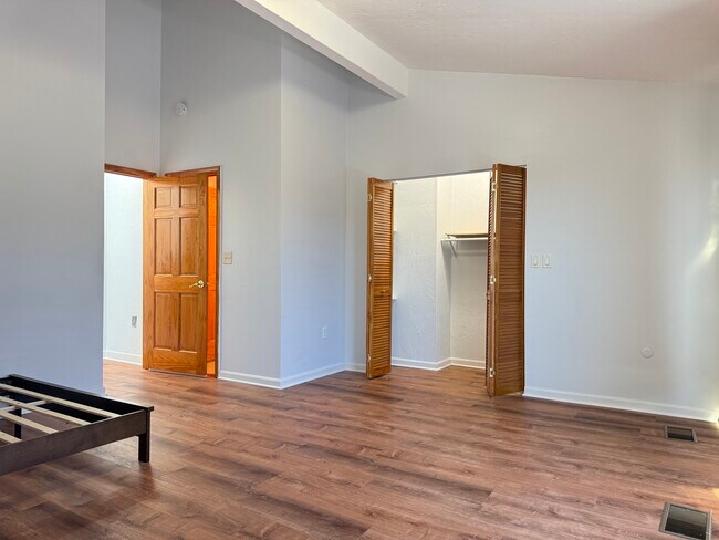 Foto del edificio - 166 Quincy Shore Dr