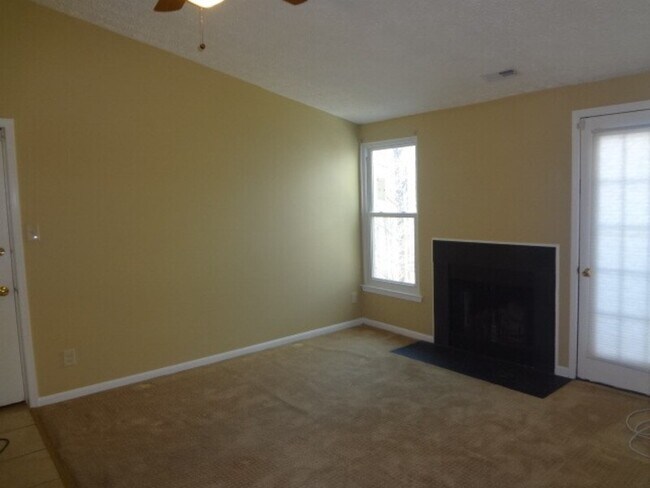 Foto del edificio - 3937 Greencastle Rd