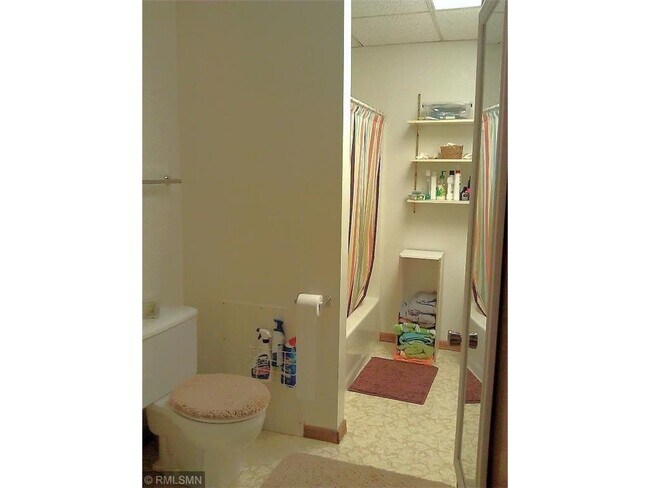 Foto del edificio - 111 1/2 N Main St