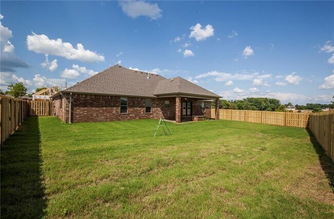Foto del edificio - 4609 SW Plumley Ave