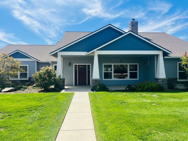 Foto del edificio - 3 bedroom Country Home
