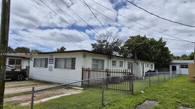 Building Photo - 3180 NW 19th Ave