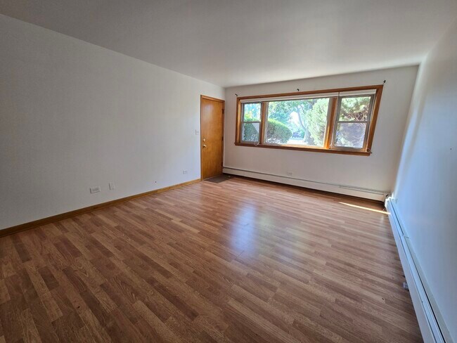 Foto del edificio - 7124 W Jarvis Ave