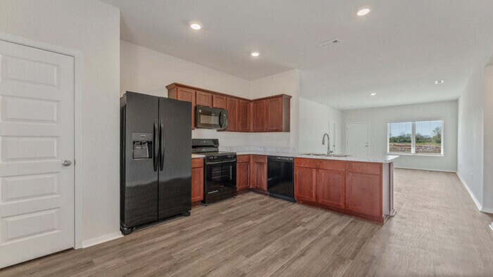 Foto del edificio - Residential- Single Family