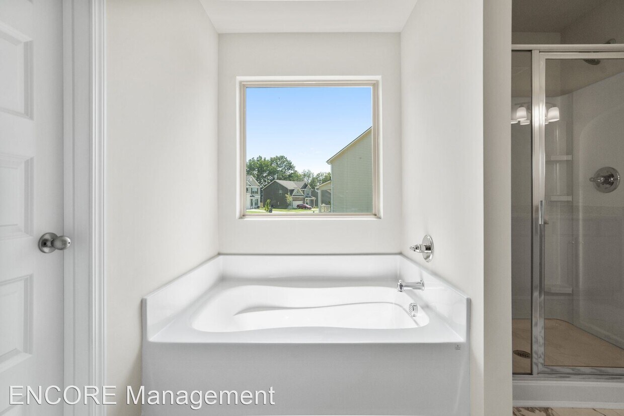 Primary Photo - 4 br, 2 bath House - 100 Denmon Court