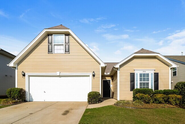 Building Photo - 2912 Village Center Dr
