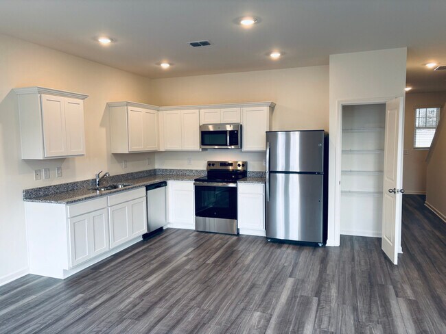 Foto del edificio - 3027 Gorman Dr