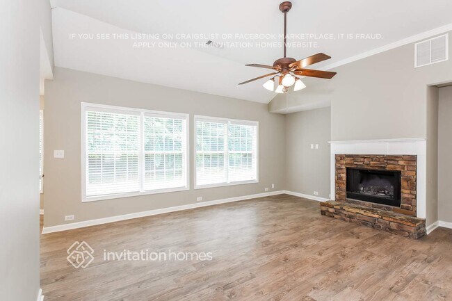 Foto del edificio - 7555 Golden Sands Dr