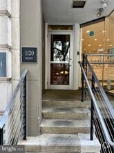 Building Photo - 1120 Walnut St