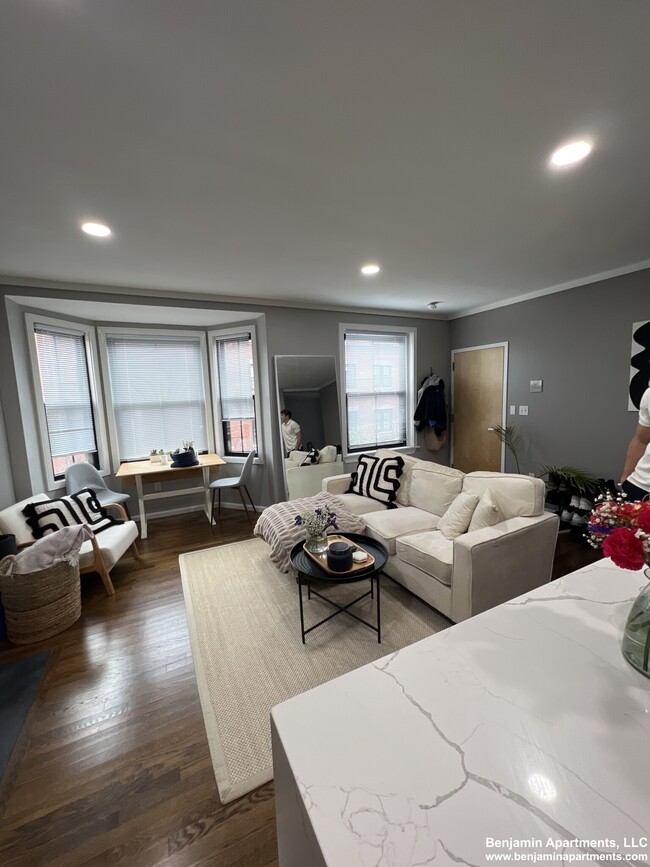 Foto del edificio - 153 W Brookline St