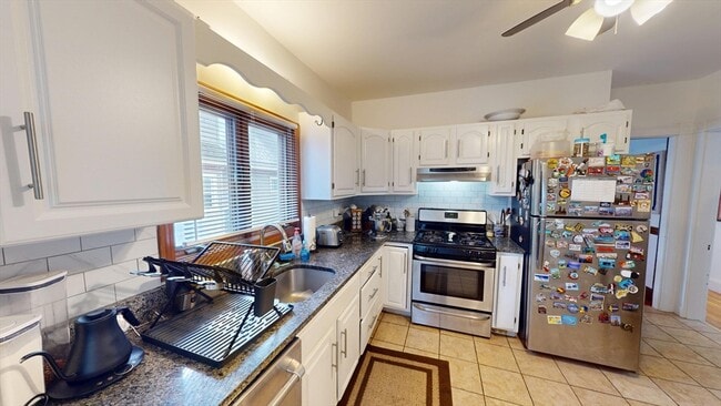 Building Photo - 31 Ainsworth St