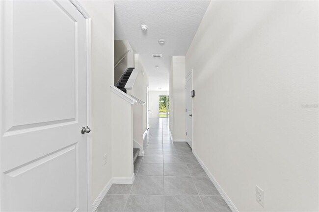 Building Photo - 11082 Crescent Deer Dr