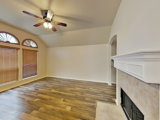 Foto del edificio - No Application Fees* $500 off 1st Months R...