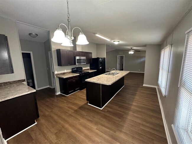 Foto del edificio - 5019 Middleton St