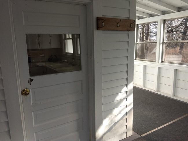 Entrada - 38 Snow Rd