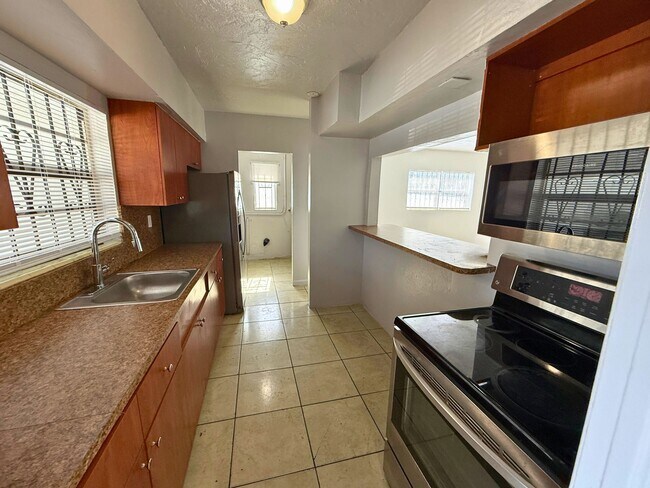 Foto del edificio - 1711 NW 135th St