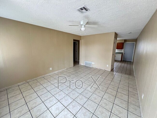 Photo - 1042 W Hendrix St House