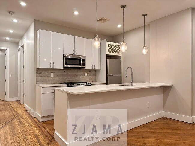 Foto del edificio - 563 Eastern Pkwy
