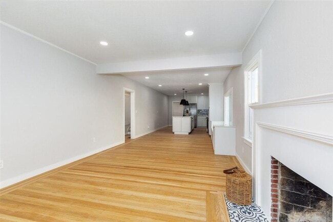 Foto del edificio - Beautiful Historic Home Meets Modern Luxury in San Leandro