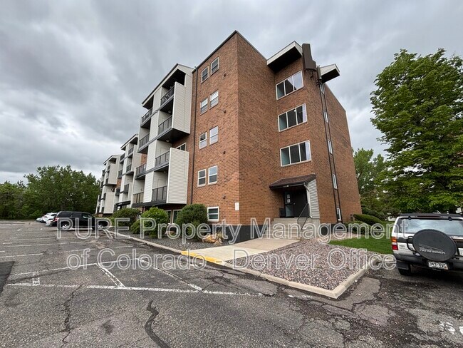 Foto del edificio - 1150 Golden Cir