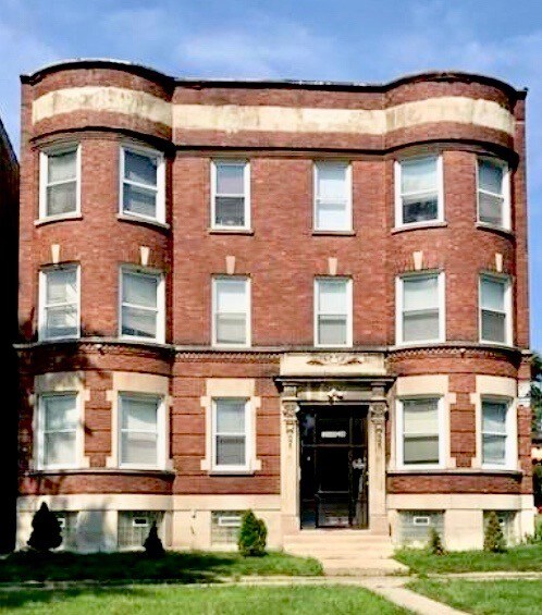 Primary Photo - 5940 S Calumet Ave