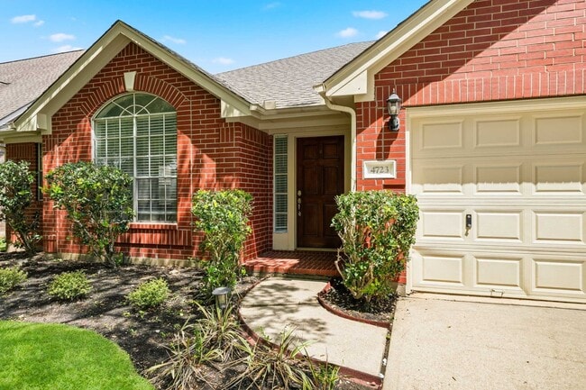 Foto del edificio - 4723 Knights Branch Dr