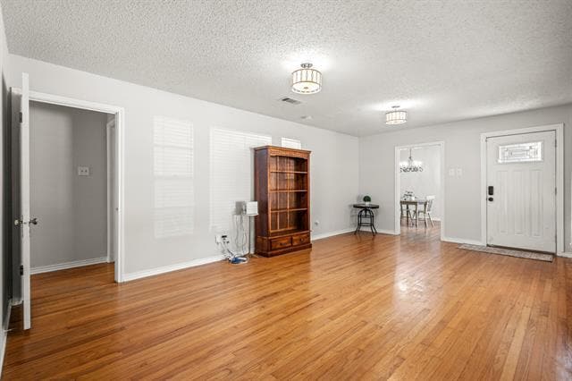 Building Photo - 2711 Santa Cruz Dr