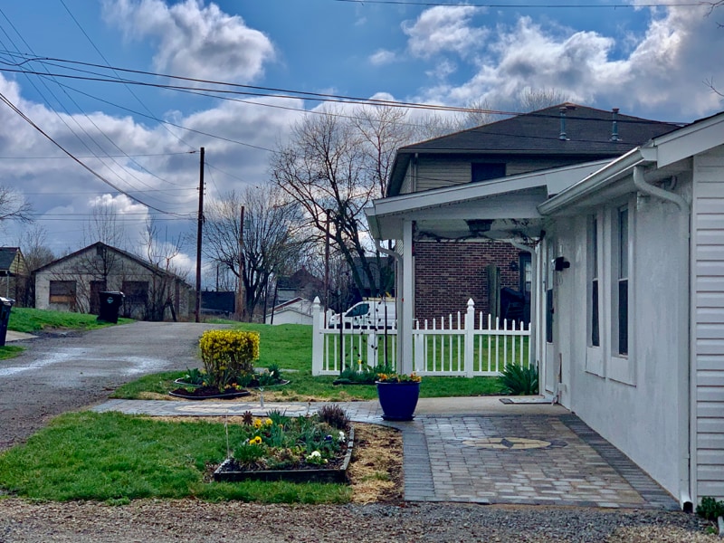Primary Photo - 496 Valley St