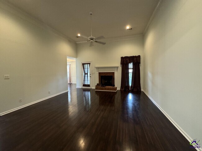Foto del edificio - 104 Myles Ln
