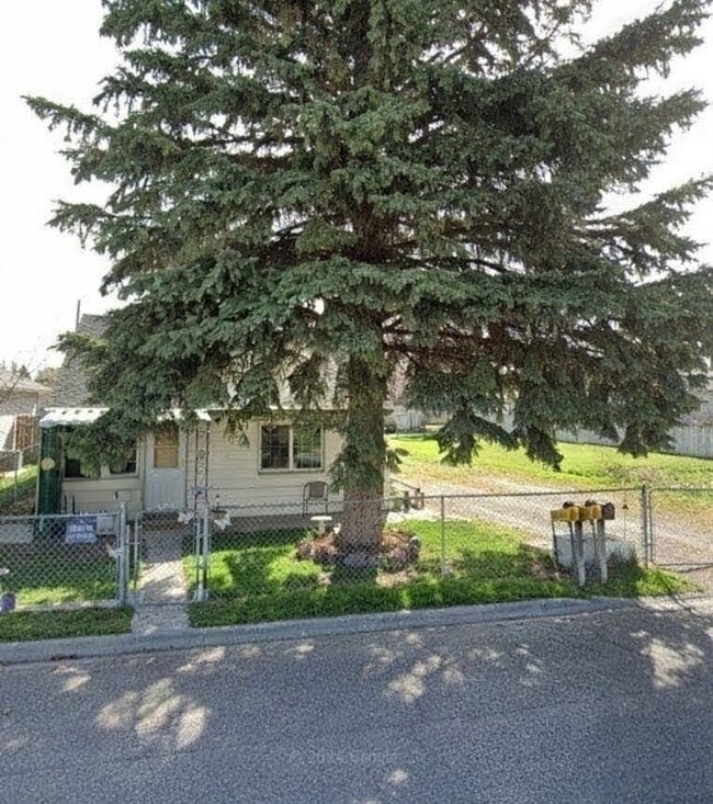 Building Photo - 515 Miller Ave