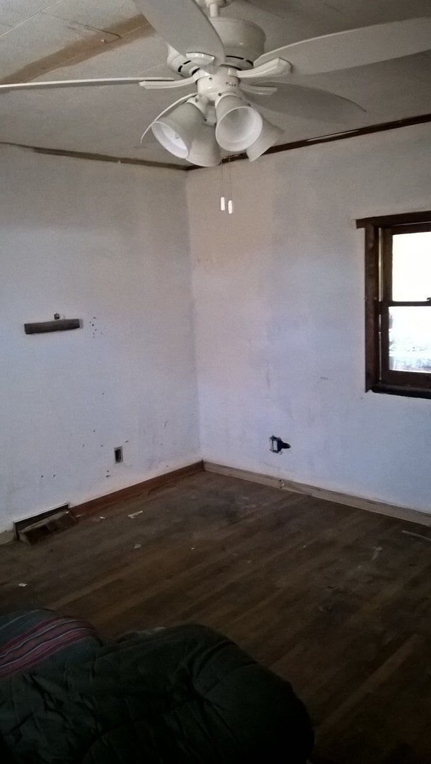 Foto del edificio - ROCKPORT, IL - Cottage on about 2 Acres In The Country - $298.37 MONTHLY / $999 DOWN