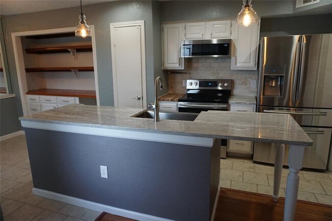 Foto del edificio - 714 E Wall St