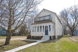 Building Photo - 1516-1520 E Hawthorne St