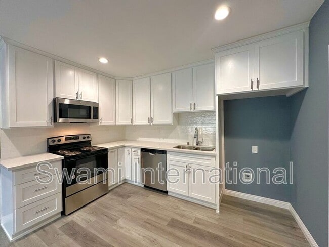 Photo - 1716-1718 1/2 W. 49th St. Apartment