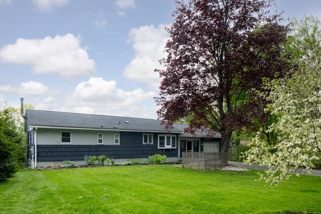 Building Photo - 30 Housatonic Ave