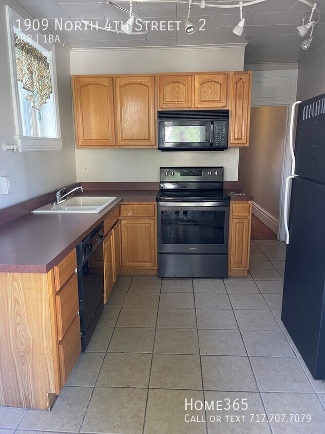 Primary Photo - ?? Charming 2 Beds 1 Bath Unit you can't m...