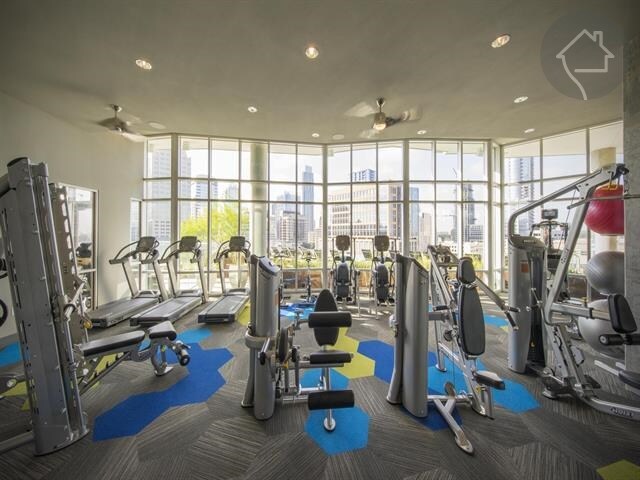 Foto del edificio - 614 W 7th St