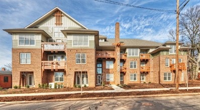 Building Photo - 708 Summit