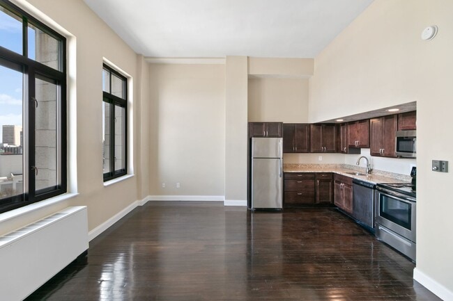 Interior Photo - Fyfe Apartments
