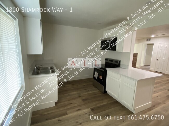 Foto del edificio - 1800 Shamrock Wy