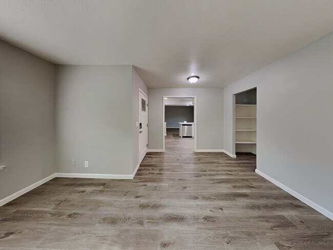 Building Photo - 6716 Donerail Dr