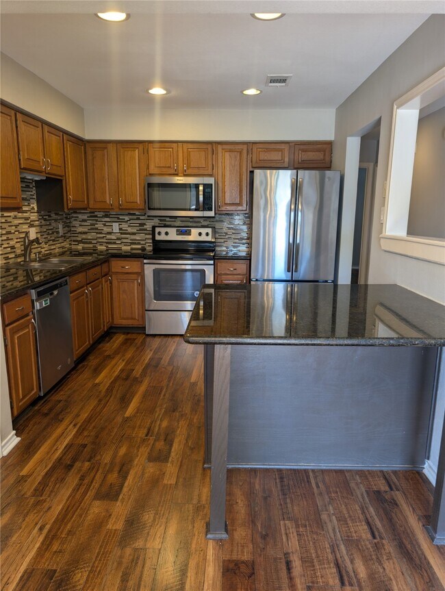 Building Photo - 7746 Champion Pines Dr
