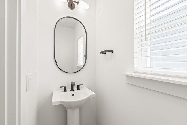 Foto del edificio - New Construction 3 Bedroom Townhome